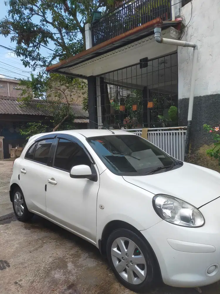 Nissan March 2013 Bensin