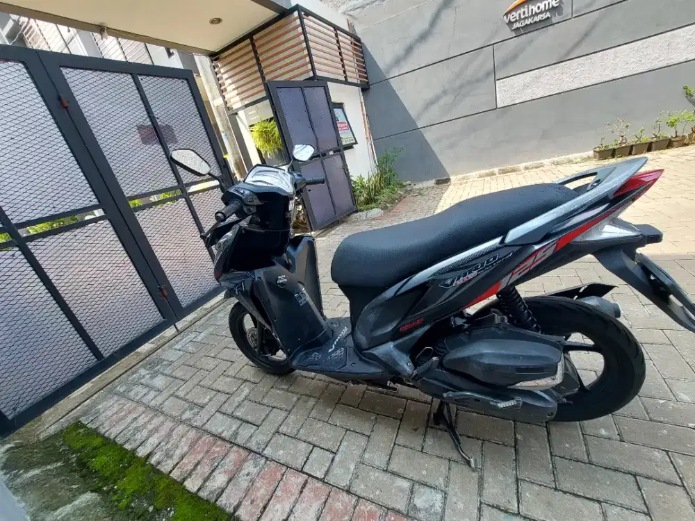 VARIO 125 KZR (PAJAK AMAN)