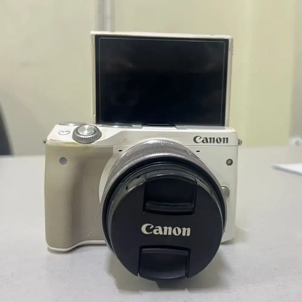 Dijual cepat kamera canon EOS M3