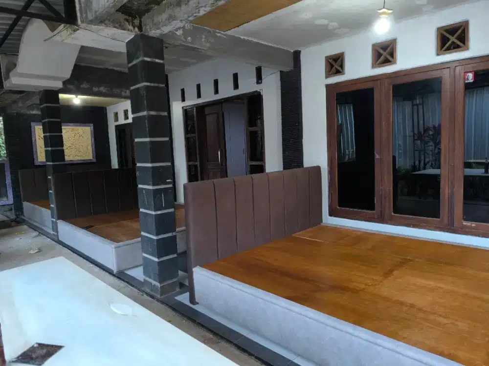 Dipan kayu lapis spon minimalis