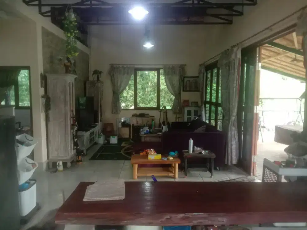 Jual vila penuh dengan pohon buah