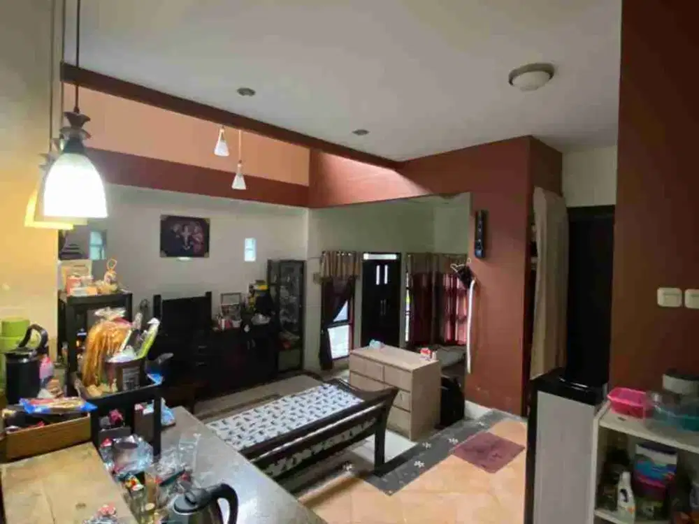 Rumah 2 lantai Tanah Luas 488m SHM di Parongpong Bandung Barat, Carport 6 mobil