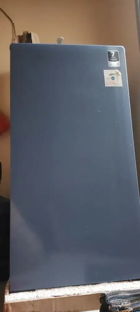 KULKAS AQUA 1 PINTU 145 LITER warna Biru