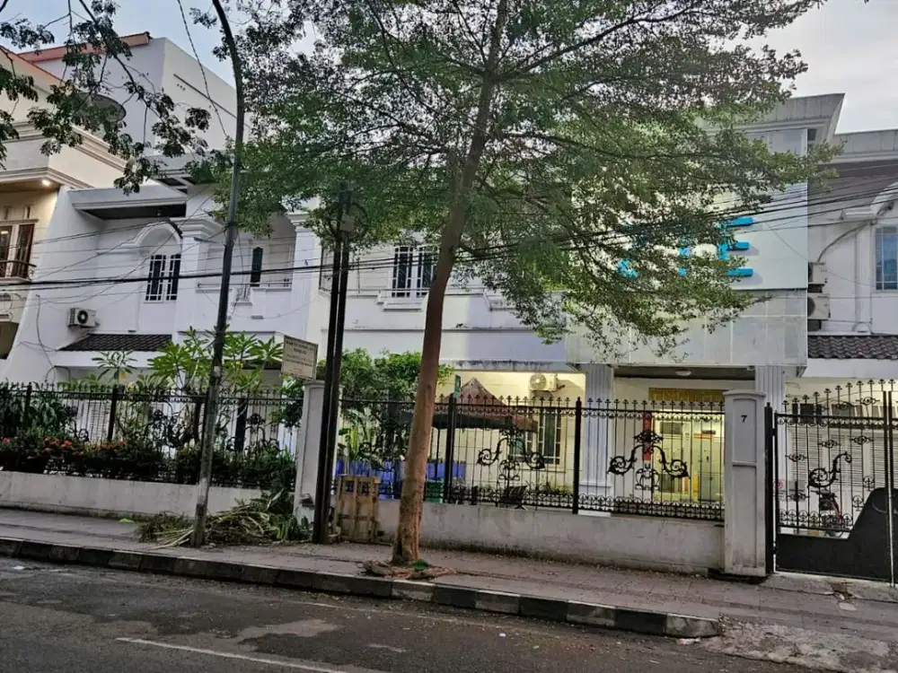 Rumah Luas di Area Panakukkang Kota Makassar, Cocok untuk Kantor
