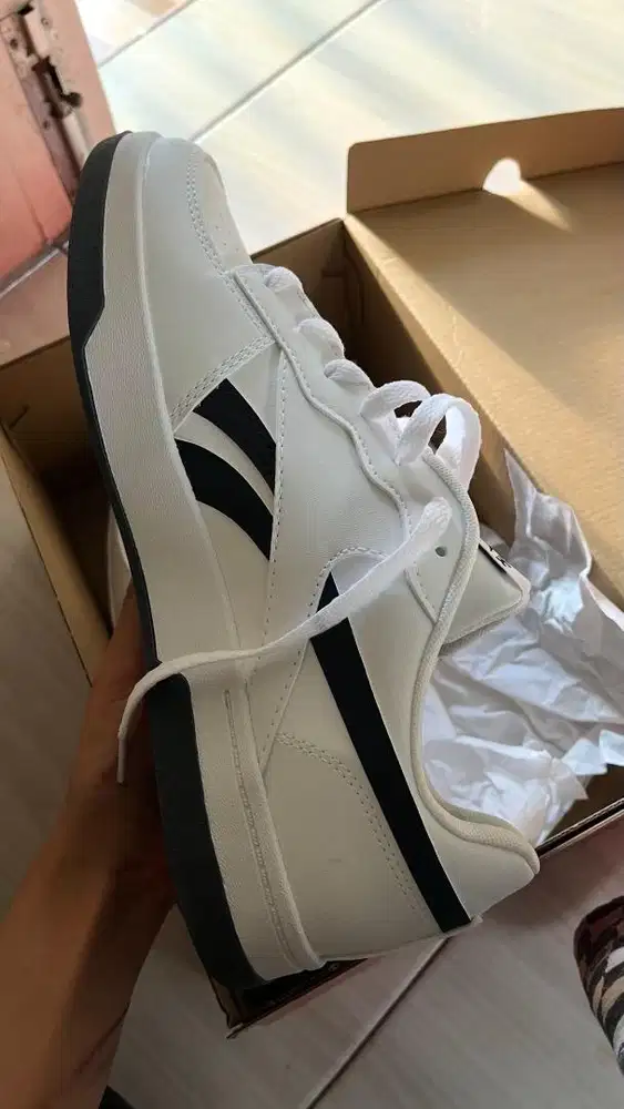 Sepatu Reebok Second