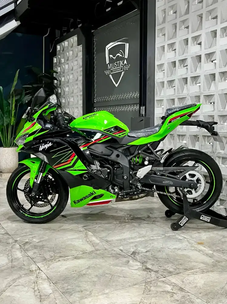 KRT Murmer‼️Kawasaki ZX25RR 2024. KM 2rb. DANNY Mustika Motor Sulfat