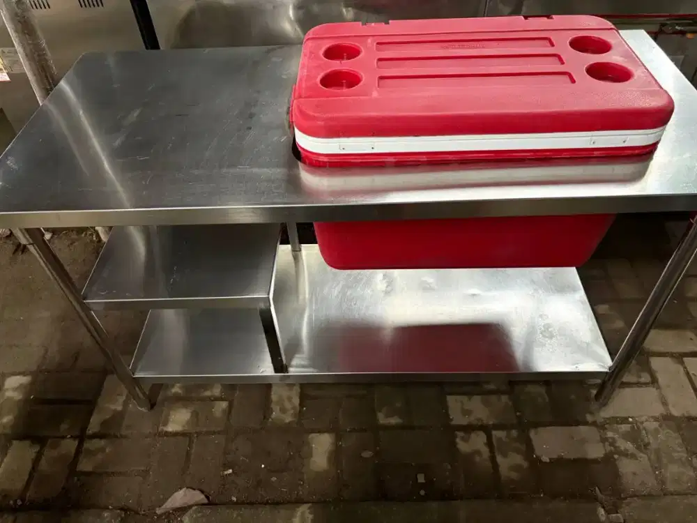 JARANG ADA,Meja Icebin 
Ukuran 145x65x85