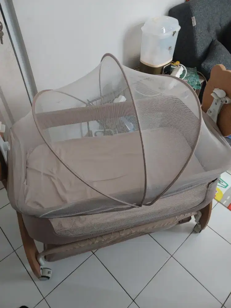 TEMPAT TIDUR BAYI (BABY CRIBE)