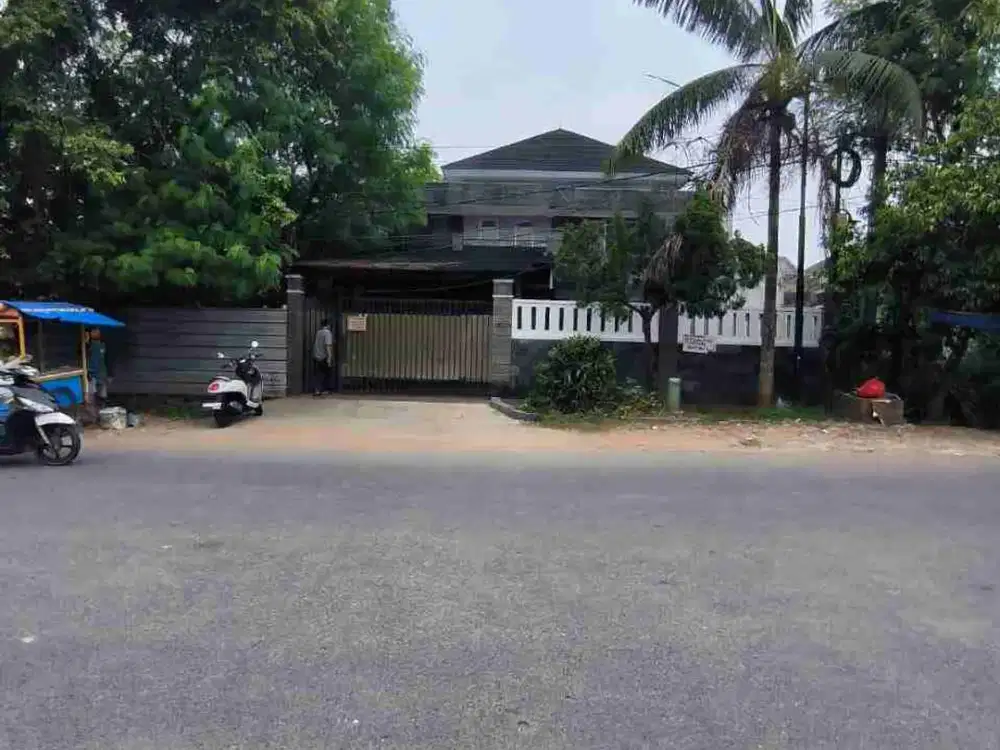 di sewakan rumah besar pingir jalan raya  pondok kelapa Jakarta Timur bisa untuk Dapur MBG