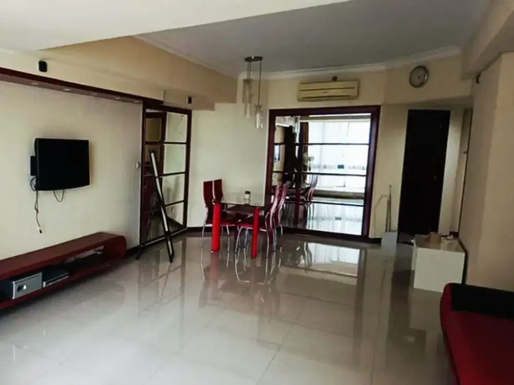 Dijual 1.6M, Fully Furnished 2 Bedroom 88m2, Middle Floor, Taman Anggrek Condominium
