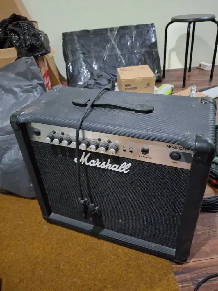 Amplifier Gitar Marshall MG30CFX