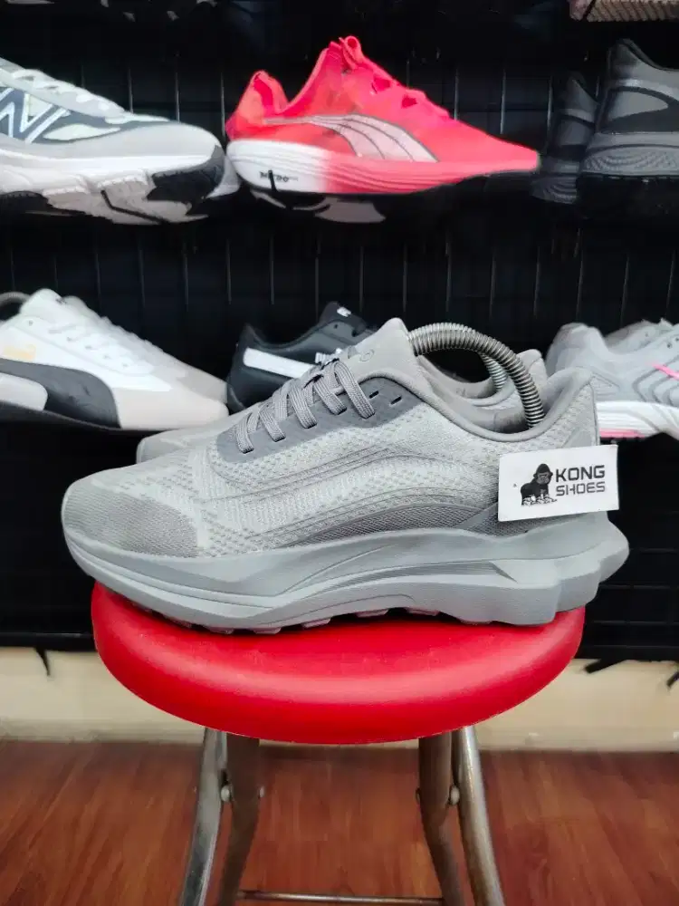 SEPATU ALO RUNNER MESH GREY