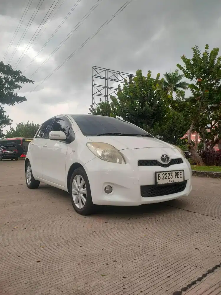 TOYOTA YARIS 1.5 J AT 2012 
Yaris Bakpao