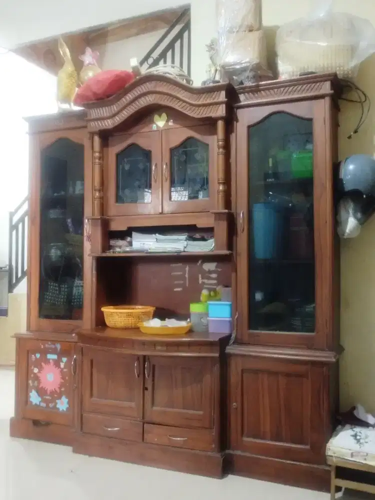 Dijual lemari buffet