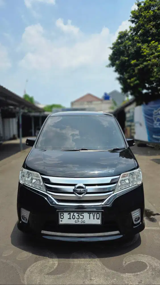 Nissan Serena HWS Matic 2014 Dp 5 Juta Promo