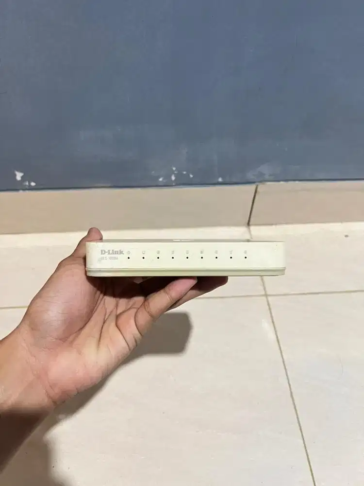 D-LINK Switch Hub 8 Port DES-1008A