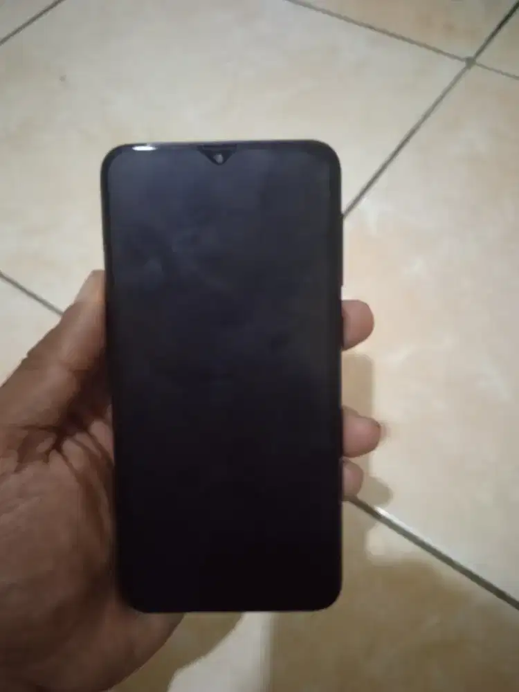 Dijual hp Samsung M10 RAM 2/32 masih bagus dan normal banget