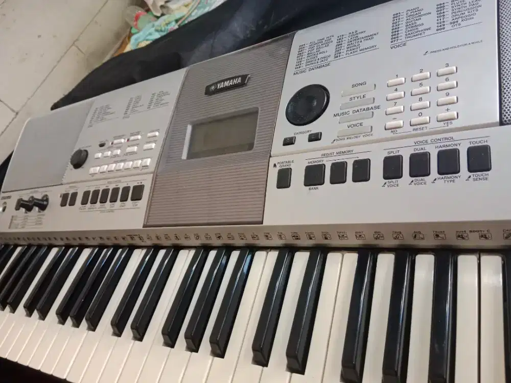 Keyboard Yamaha psrE 413