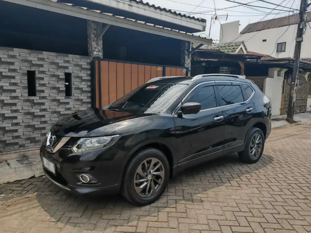 XTrail T32 2015 Hitam Full record Bengkel Resmi Km 90rban. Mulus!