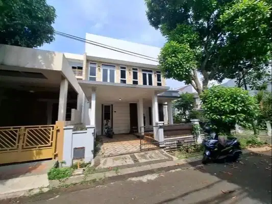 Dijual rumah pribadi 2 lantai di Nerada Estate