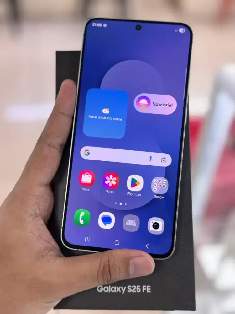 Samsung Galaxy S25 FE 8/512gb Fullset Mulus Nominus. 2 Minggu