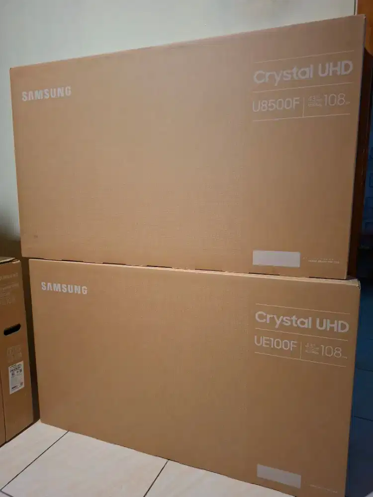 Samsung smart tv 43 inch layar 4K UHD