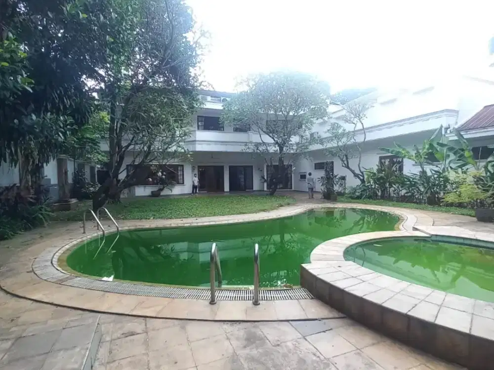 Classy and Spacious Unfurnished 5 BR House