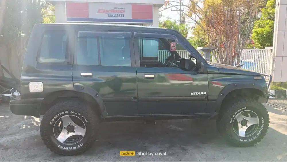 suzuki vitara tahun 1994