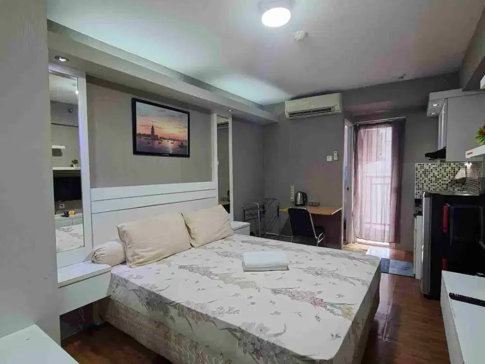 SEWA STUDIO FULL FURNISH APARTEMEN BASSURA CITY BULANAN TAHUNAN FREE IPL