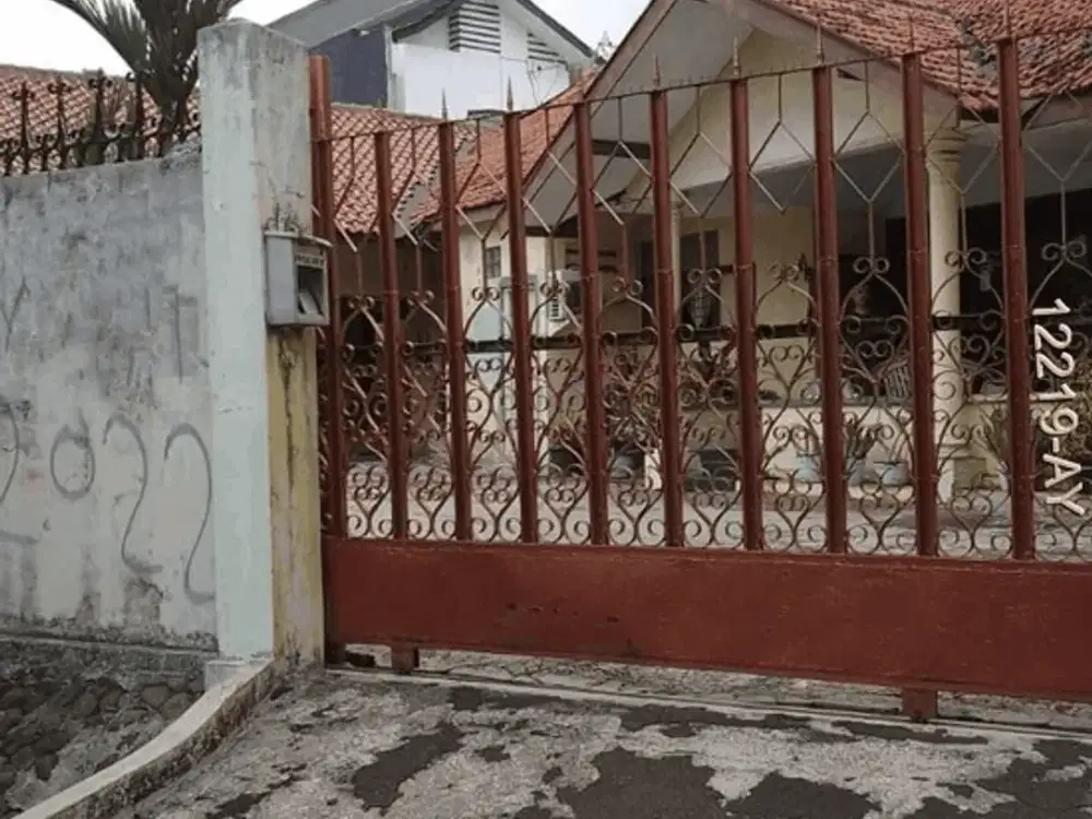 Dijual Rumah  Rapih Halaman Luas Strategis Di Cipinang Jaktim