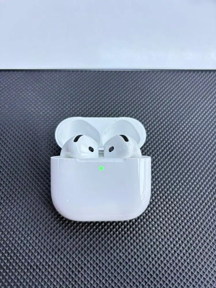 Airpods 4 ANC masih garansi resmi pembelian di urban republic pim 2
