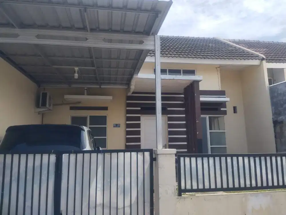 Disewakan rumah puri indah