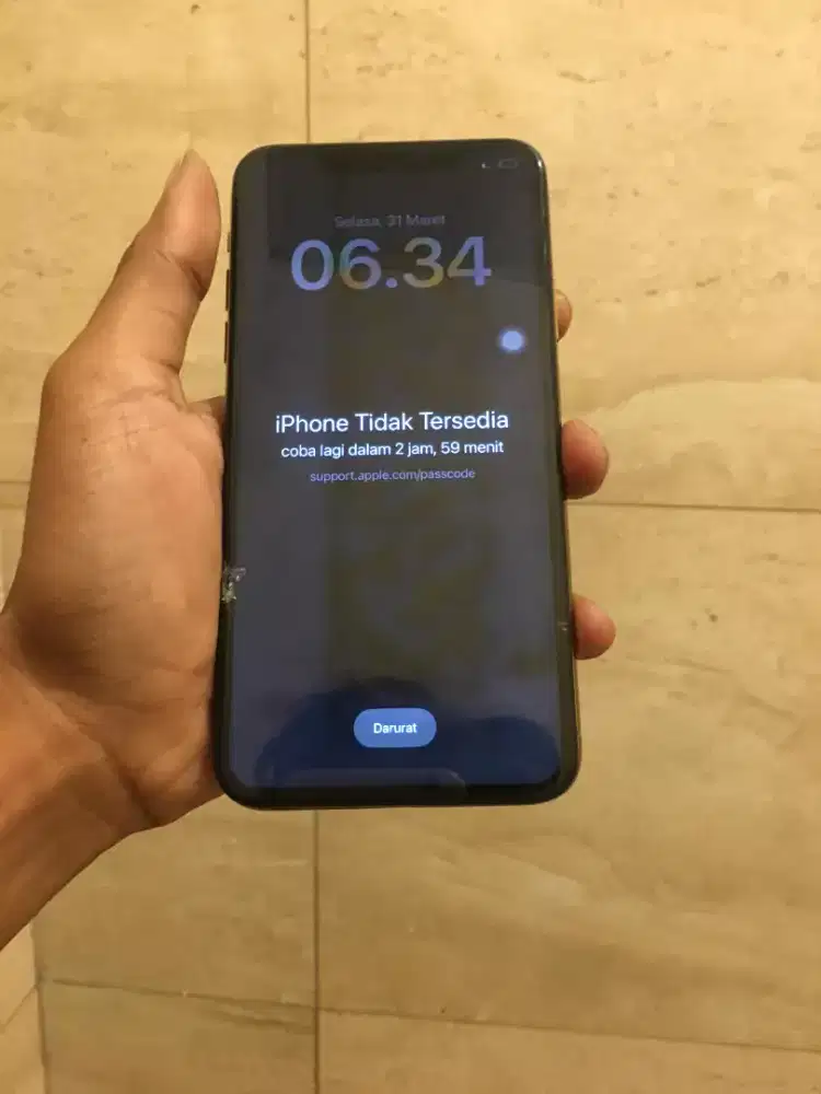 Iphone 11 promax 64 gb lock icloud ibox