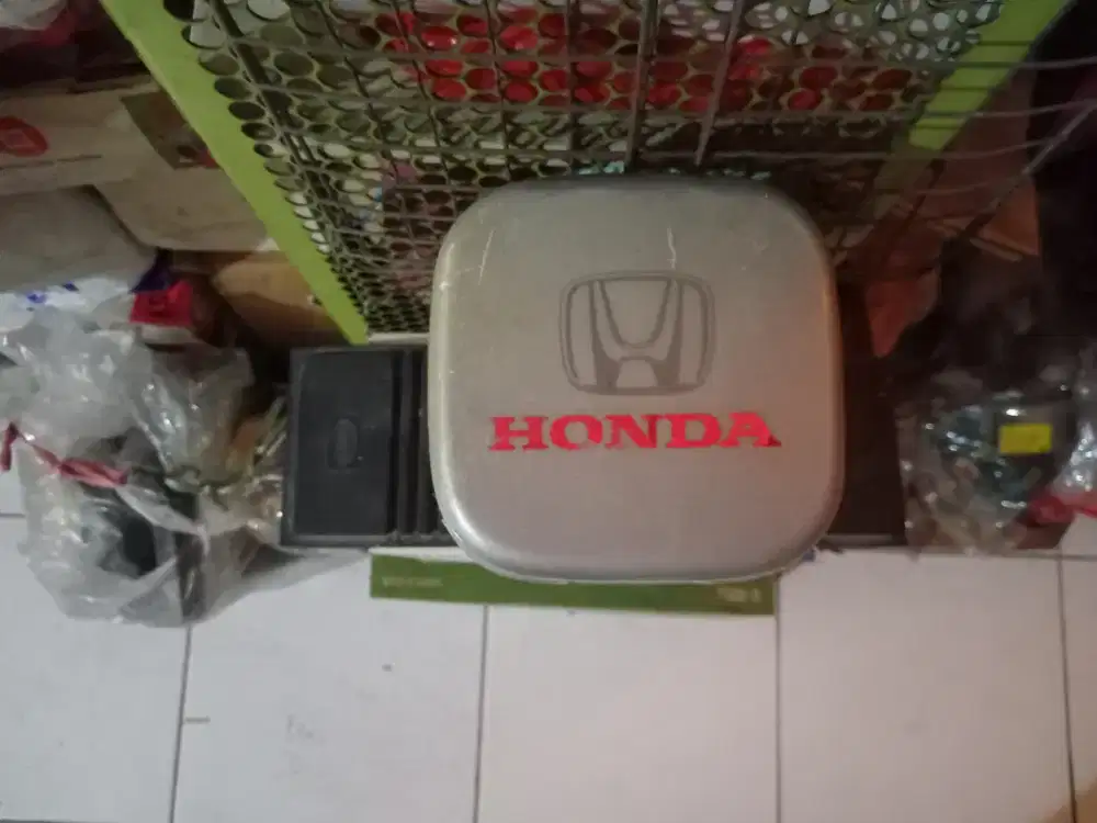 Tempat sampah mobil