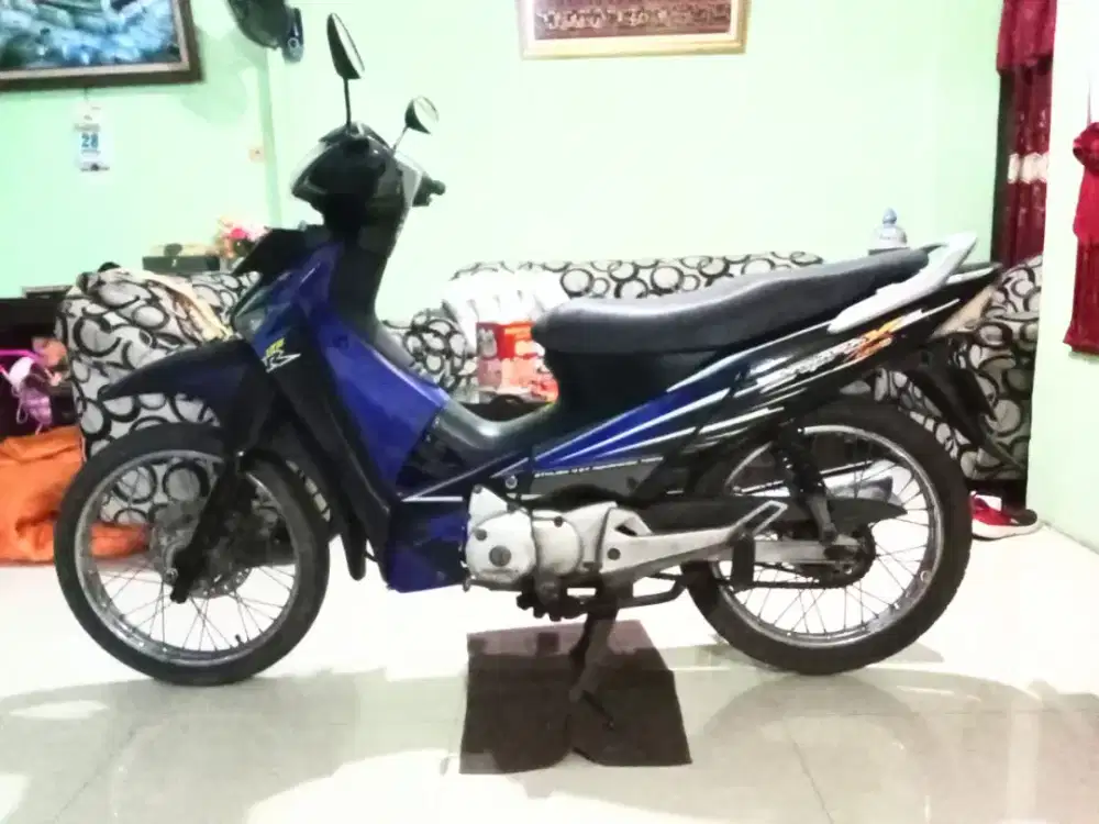 Dijual Honda Supra x 125 THN 2005 mulus komplit DKI