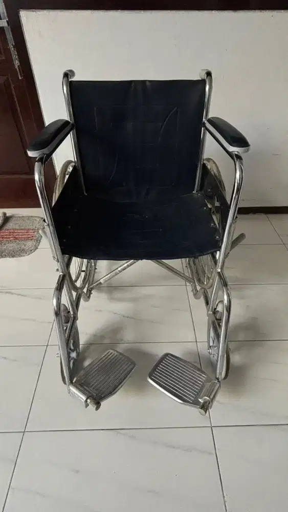 Kursi roda ONEMED Spirit FS809