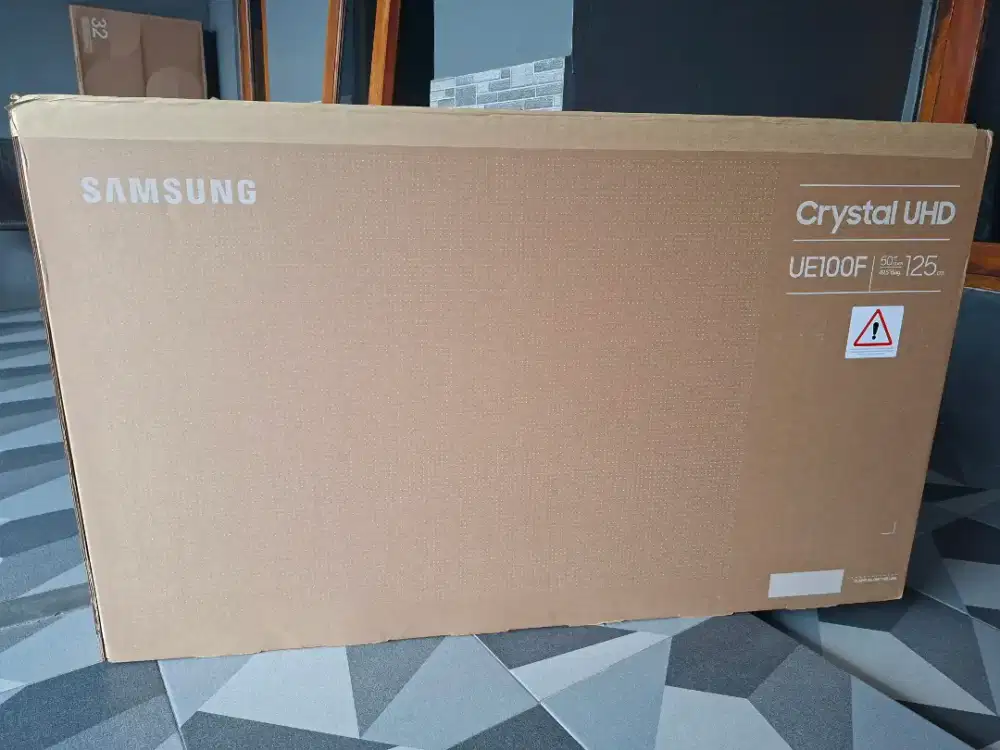 Samsung smart tv 50 inch 50UE100F Crystal UHD