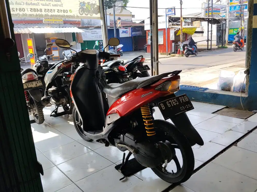 Jual cepat Yamaha Mio smile conpres 2011 siap pakai