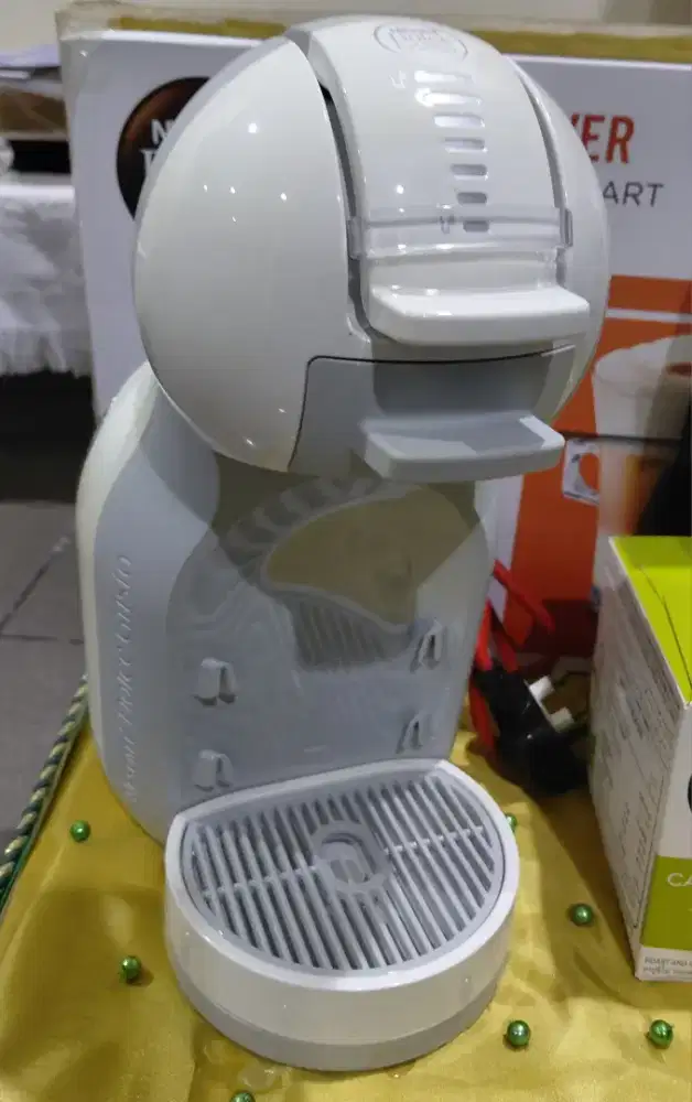 Mesin Kopi Nescafe Dolce Gusto wrn putih