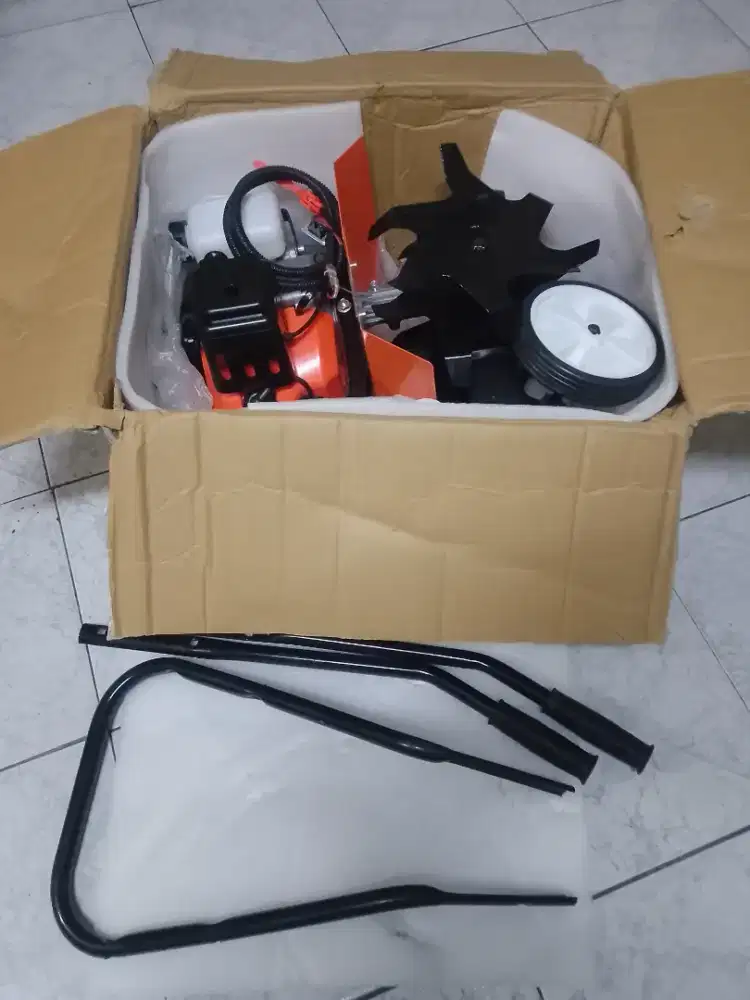 Mini Tiller Mesin Penggembur Tanah