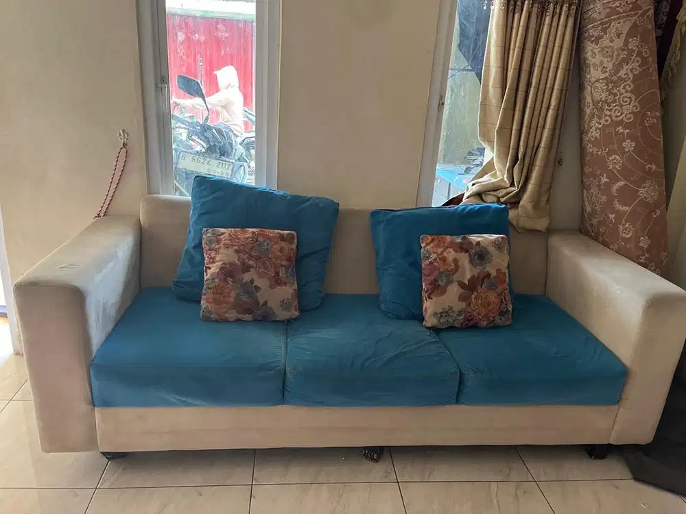 Sofa ukuran 180 x 90 Cm