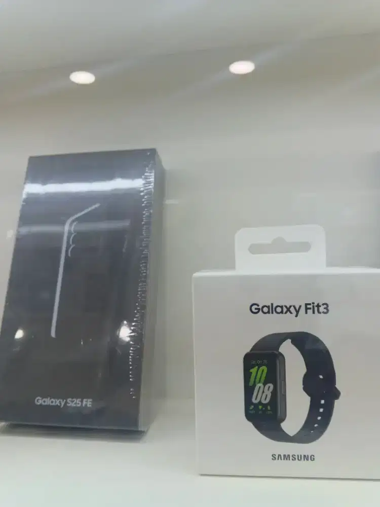 Samsung galaxy s25Fe 8/256 + Fit 3