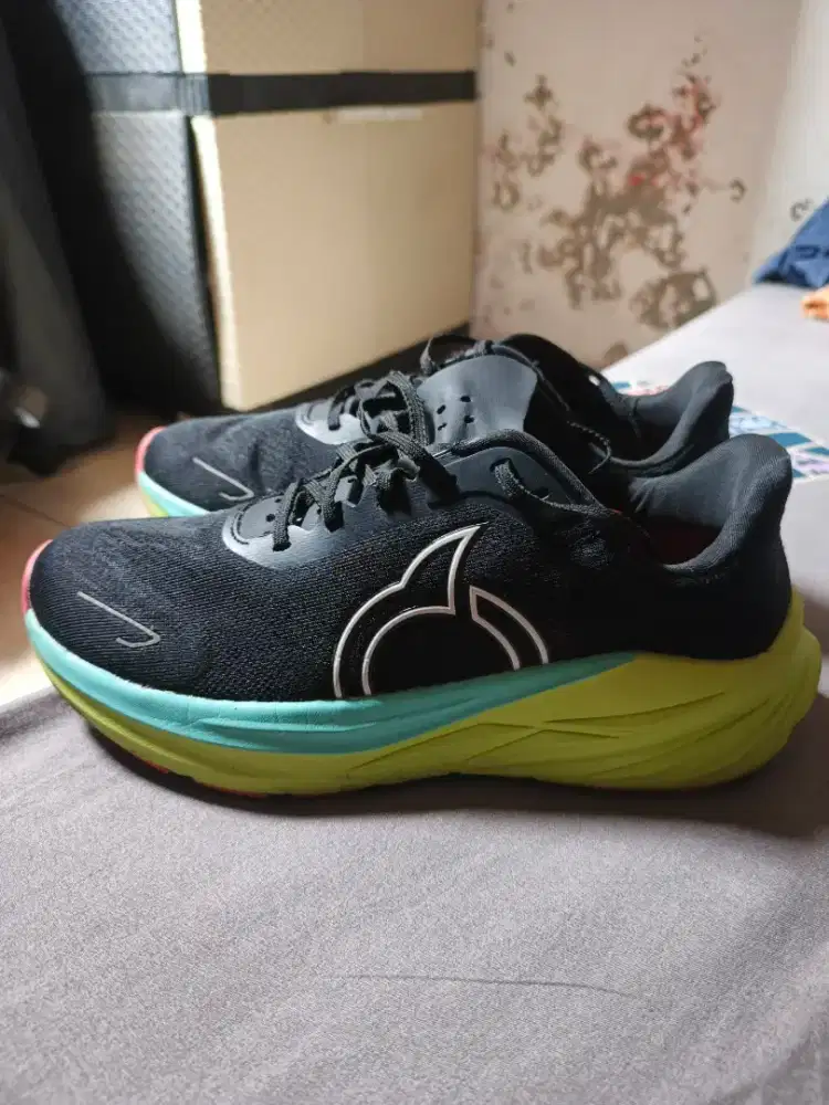 Sepatu ortuseigh superfuse