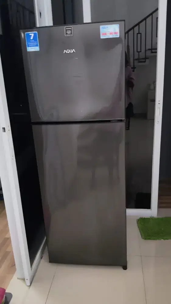 DIJUAL KULKAS AQUA 2 PINTU BAGUS