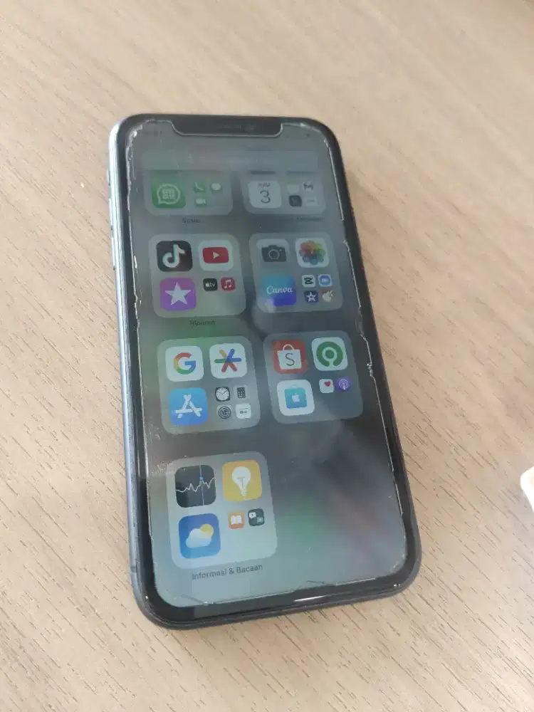 Jual iphone 11 pemakaian perempuan