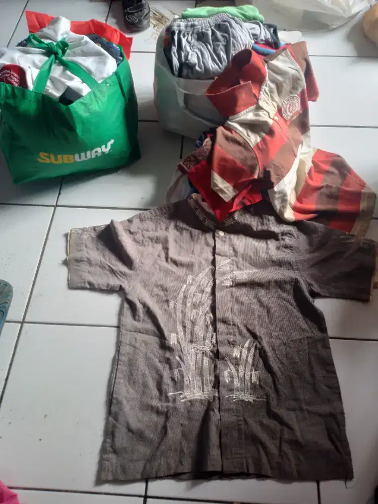 Pakaian anak layak pakai