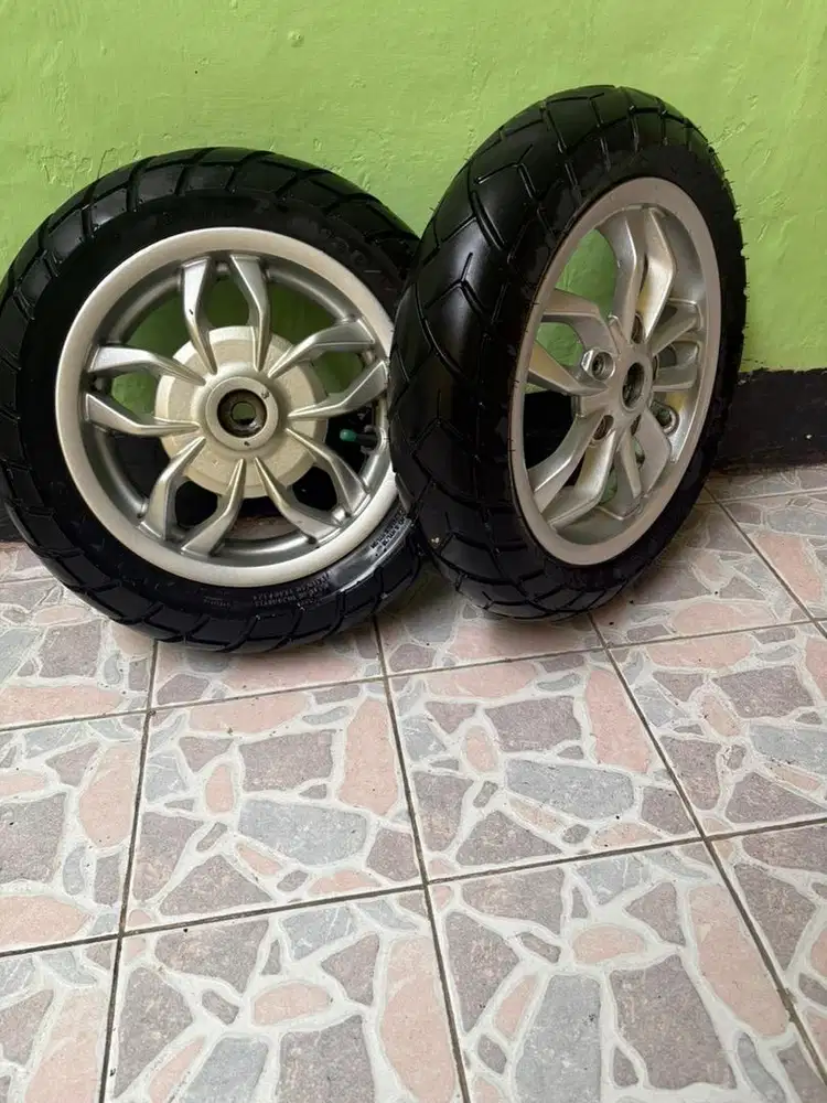 Dijual velg vespa lc