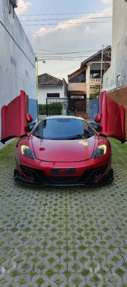 Di jual cepat mobil McLaren 12cMp4 tahun 2012 red volcano