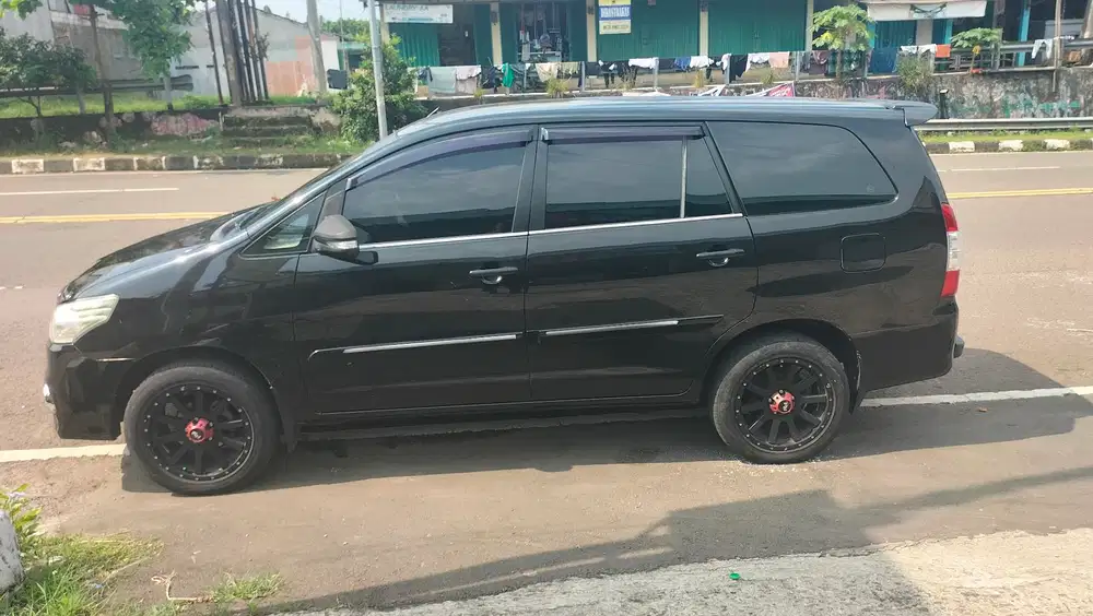 Toyota Kijang Innova 2013 Bensin