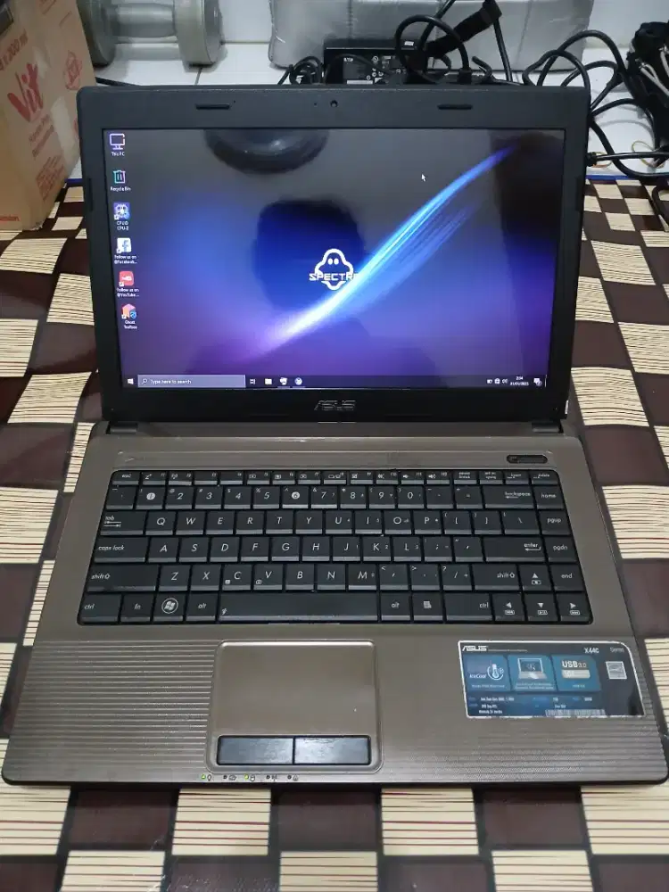 Laptop Asus K84C ,Intel Celeron B800 ,Hdd 320Gb /Kuliah/Kerja/Sekolah